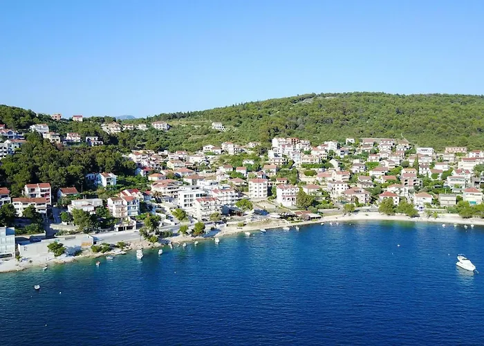 Marijan * Τρογκίρ